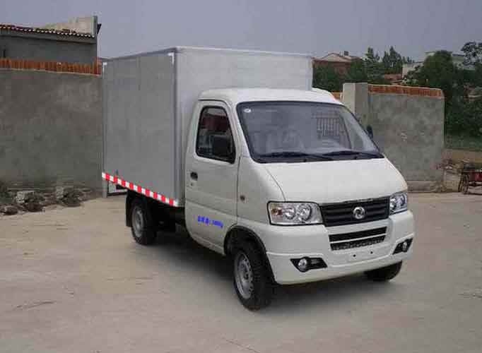 dfa5025xxyf18q俊风牌厢式运输车 c1小货车厢式货车