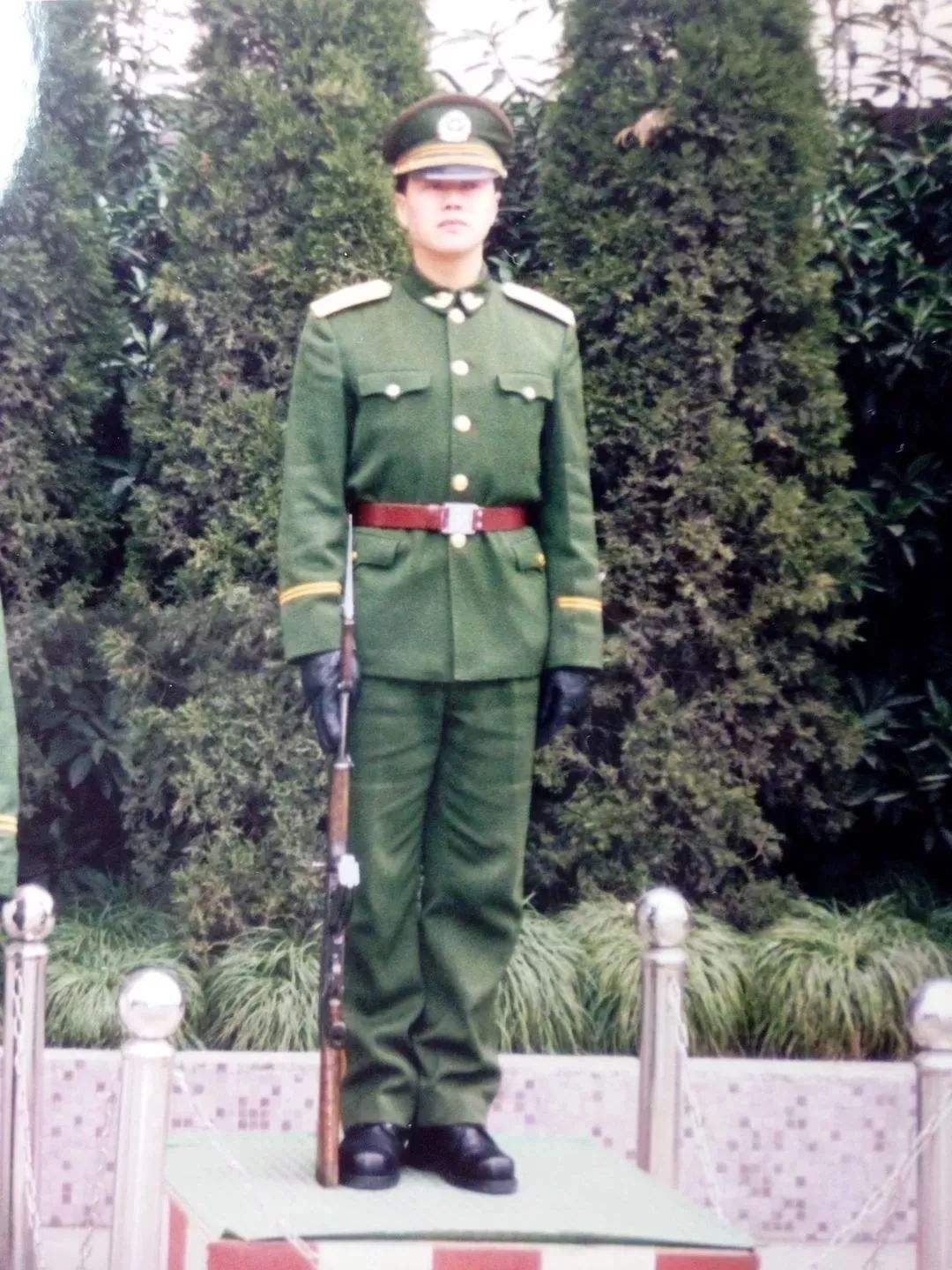 94年武警老式警服图片