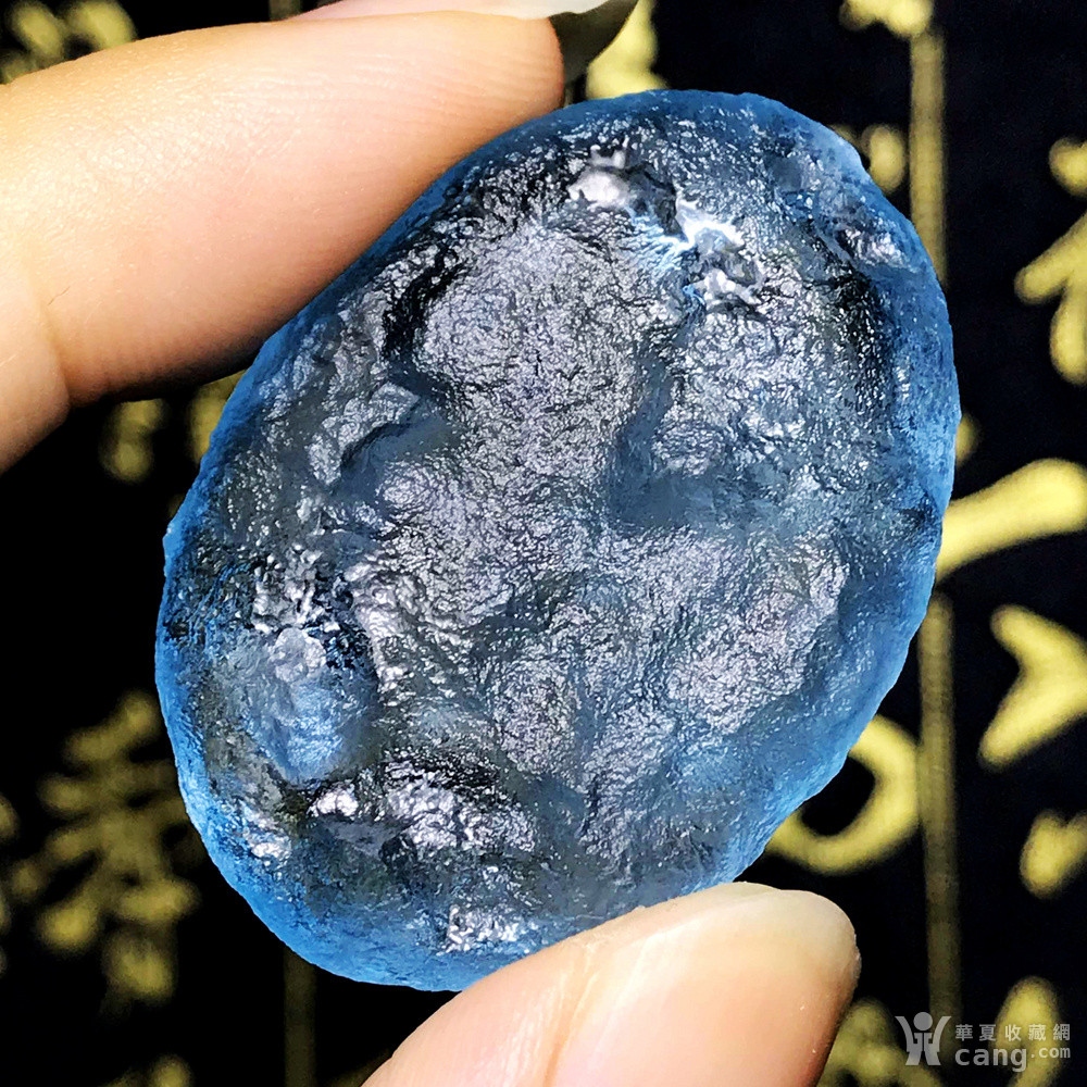 纯天然俄罗斯蓝陨石精品天空蓝玻璃陨石原石吊坠 天然蓝陨石