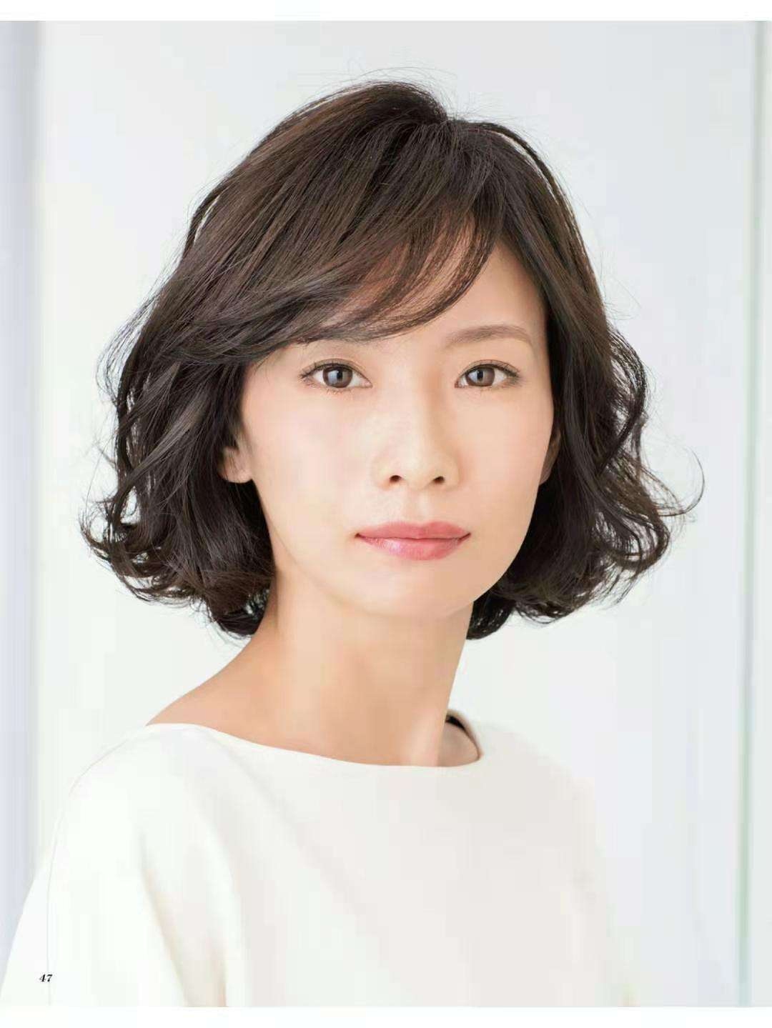 45岁女人洋气发型时尚-图库-五毛网