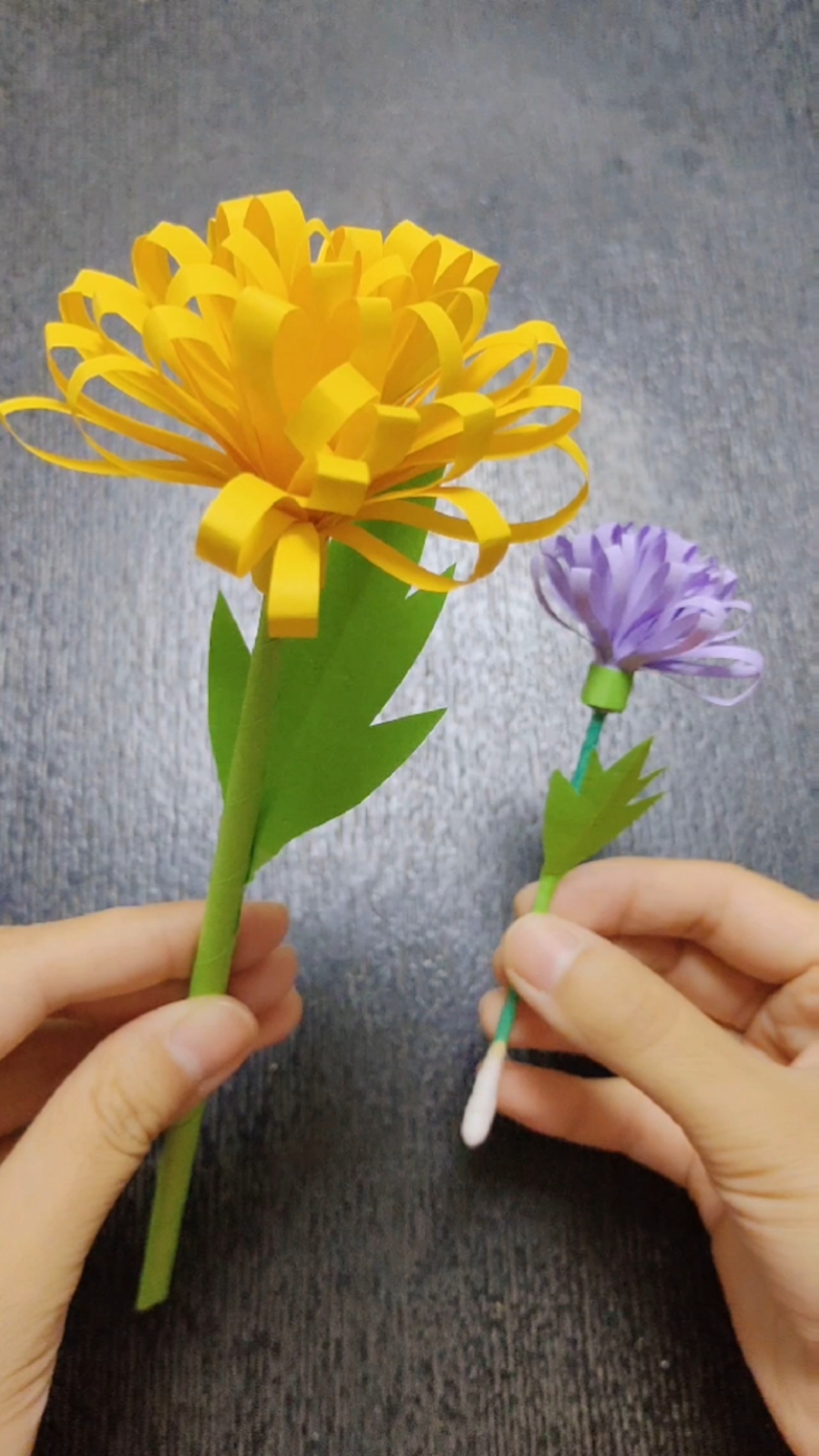 漂亮的彩纸菊花折叠步骤图 创意DIY花卉纸艺教程（孔雀折纸步骤图解视频教程） - 有点网 - 好手艺