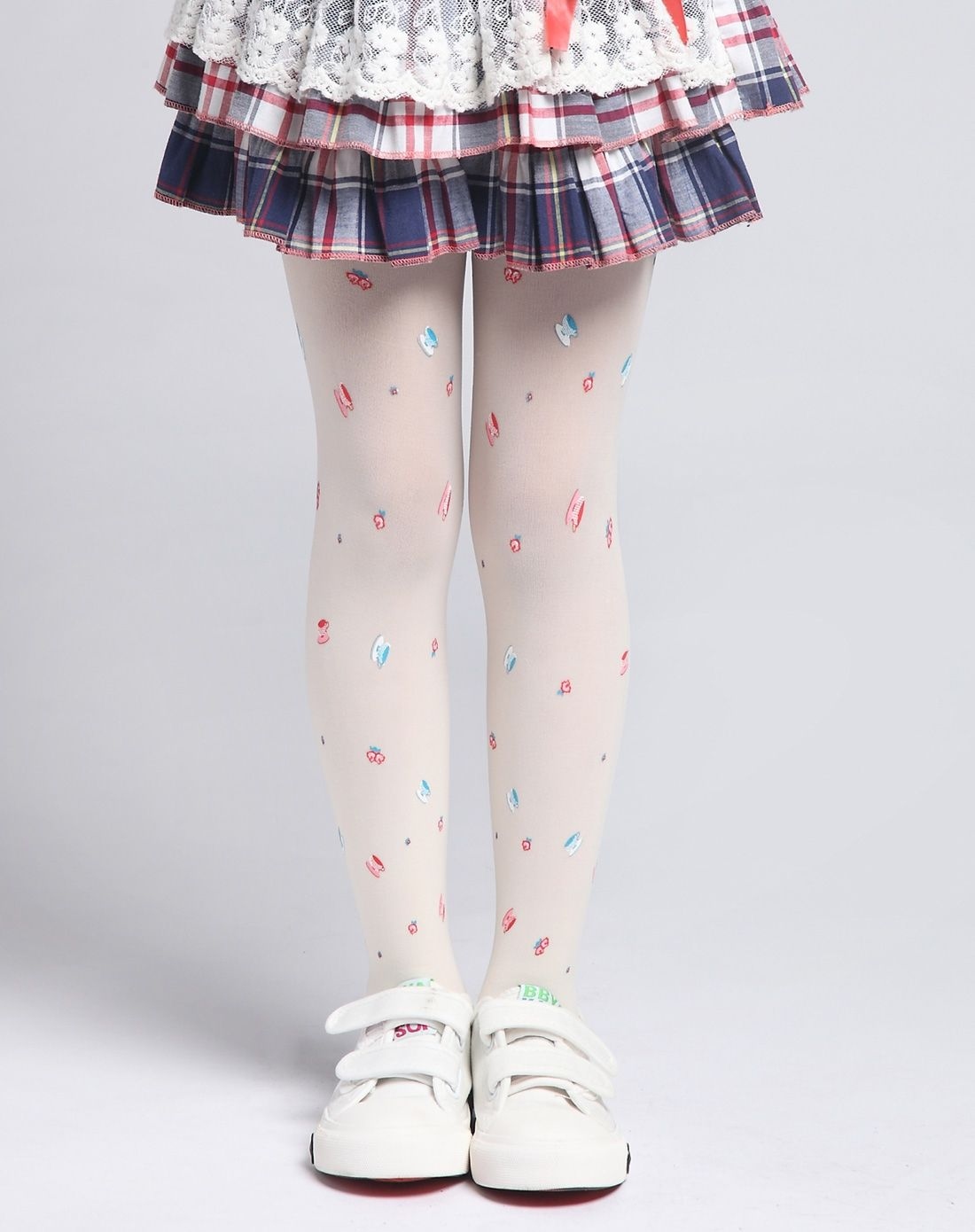2020年俄罗斯LARMINI的白丝萝莉校服袜裤展示-时尚视频-搜狐视频