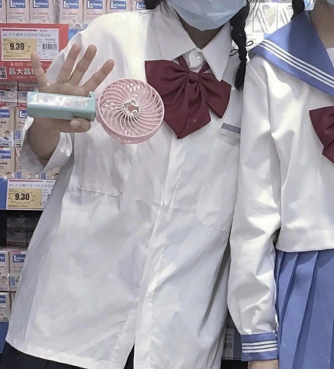女生半身头像闺蜜
