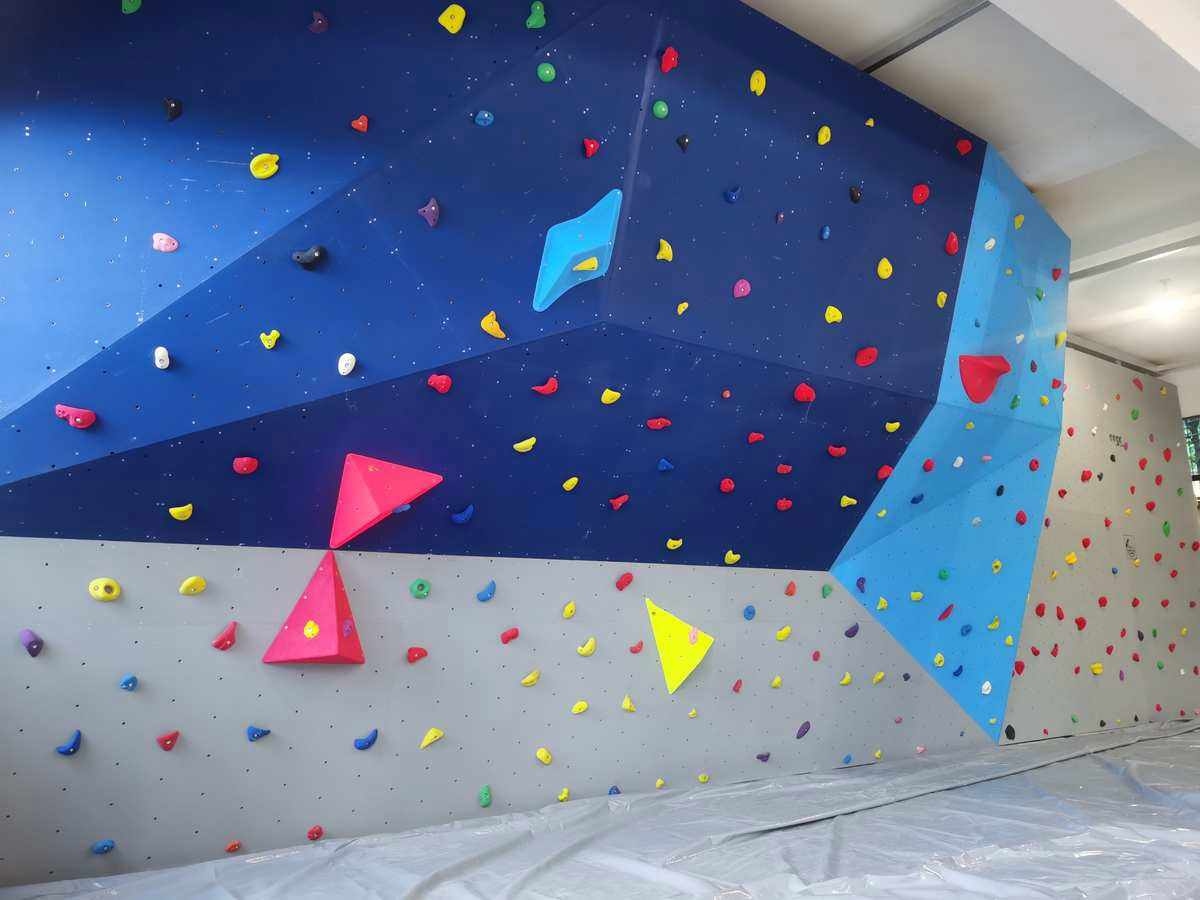 上海攀岩墙定做_室内攀岩墙价格_儿童攀岩墙设计_上海一攀游乐设备公司