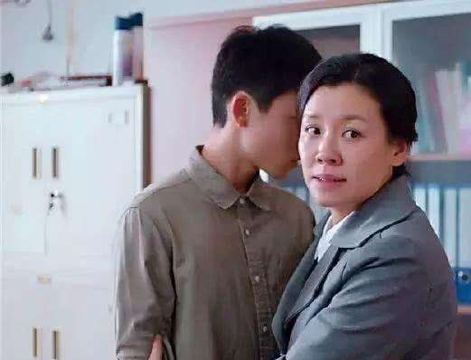 刘琳江德华简介
