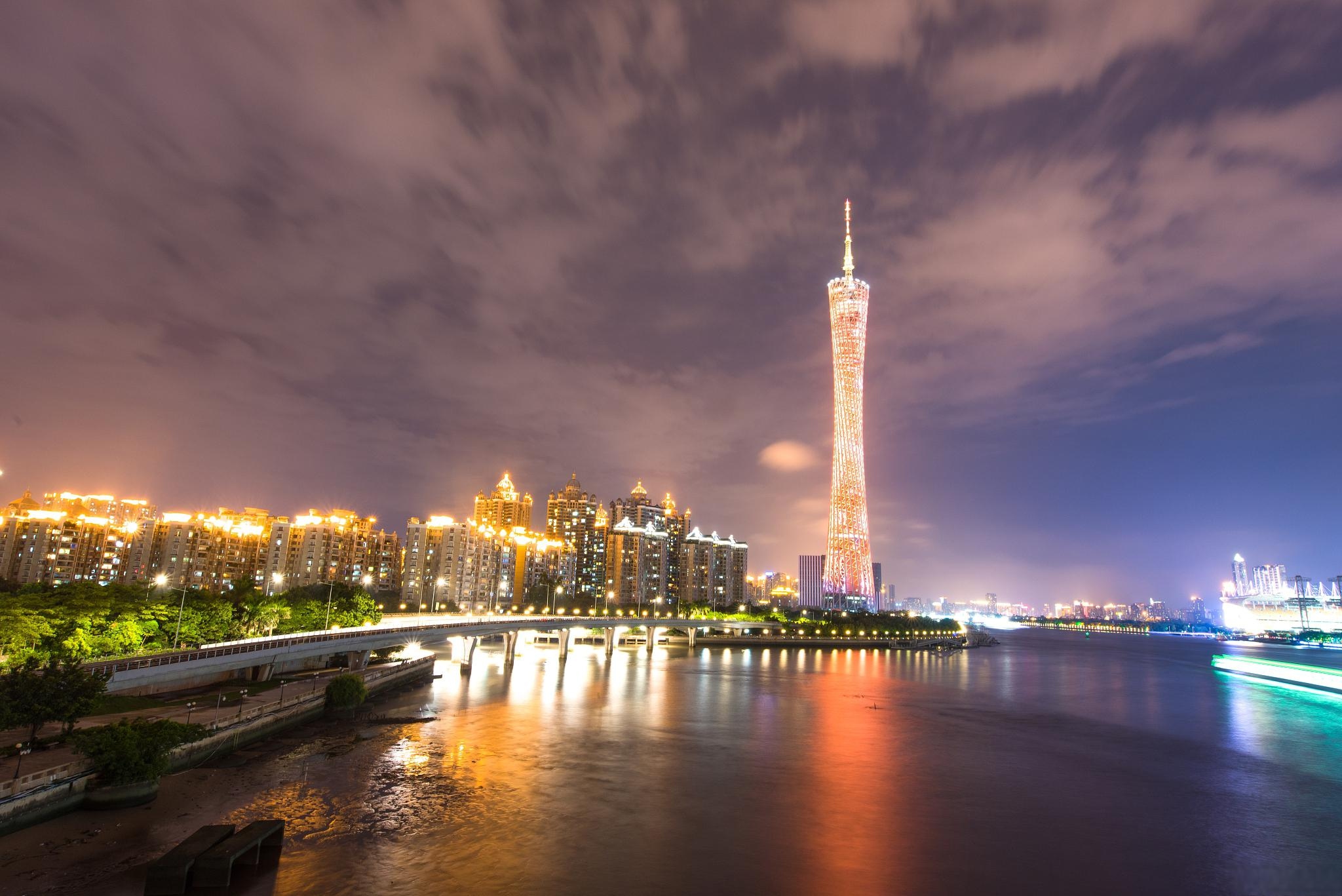 广州,中国南方的璀璨明珠 广州,这座历史悠久的城市,是中国南方的璀璨 南方城市