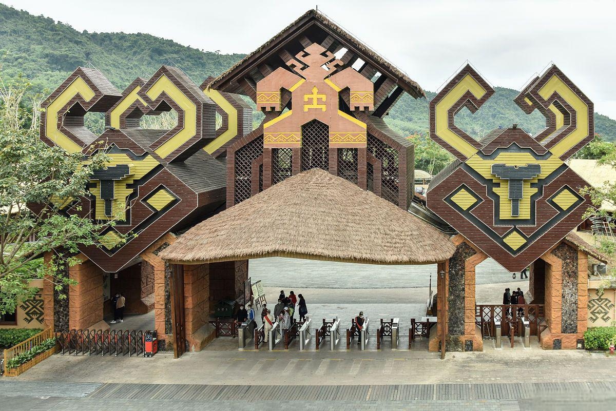 保亭旅游景点推荐 保亭黎族苗族自治县是海南省南部的一个自治县,位于 保亭黎族苗族自治县