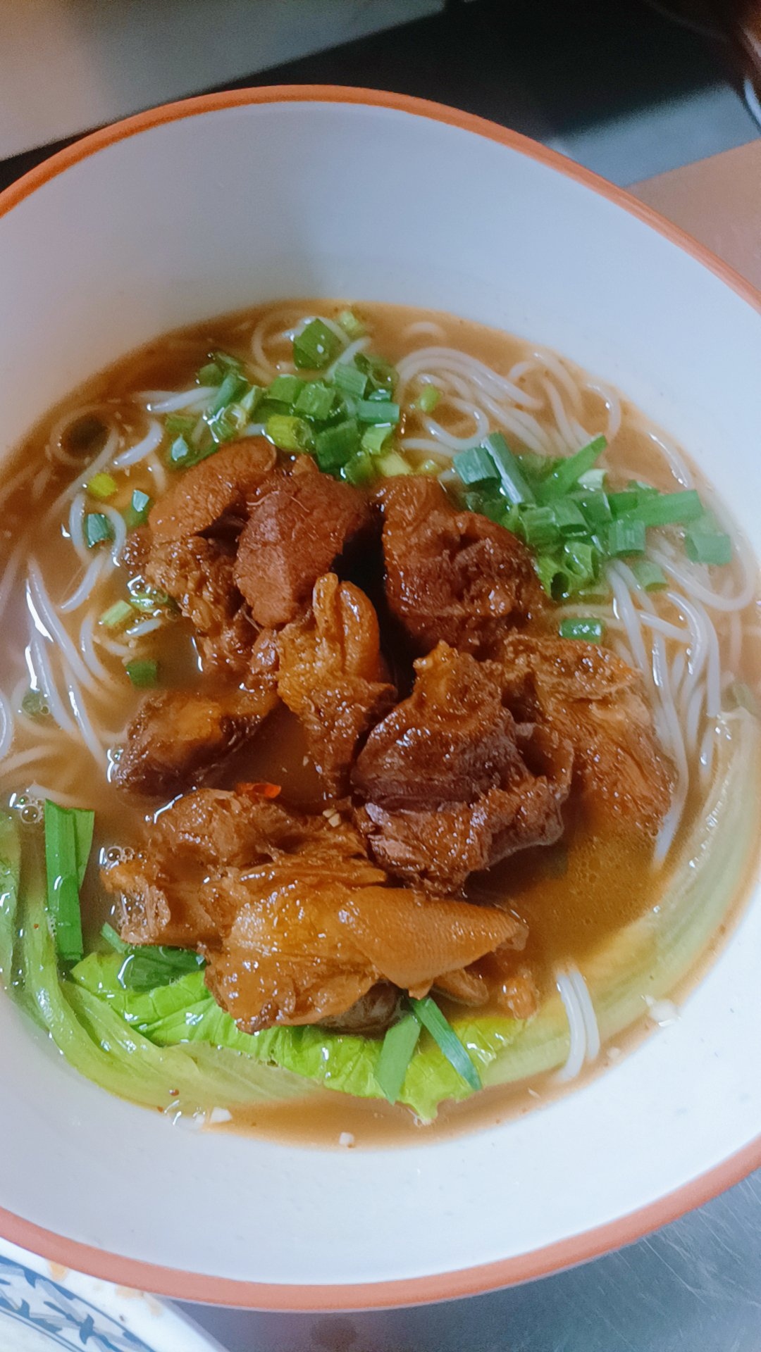 湖南沅陵猪脚粉 红烧猪脚粉